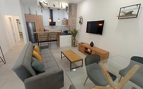 Apartamento moderno junto a estación de tren